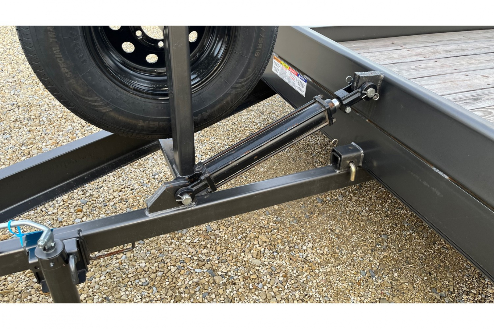 New 2025 HET 5200# - 80'' x 12' Tilt Equipment Trailer - Texas Bragg Trailers