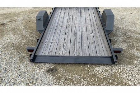 New 2025 HET 5200# - 80'' x 12' Tilt Equipment Trailer - Texas Bragg Trailers