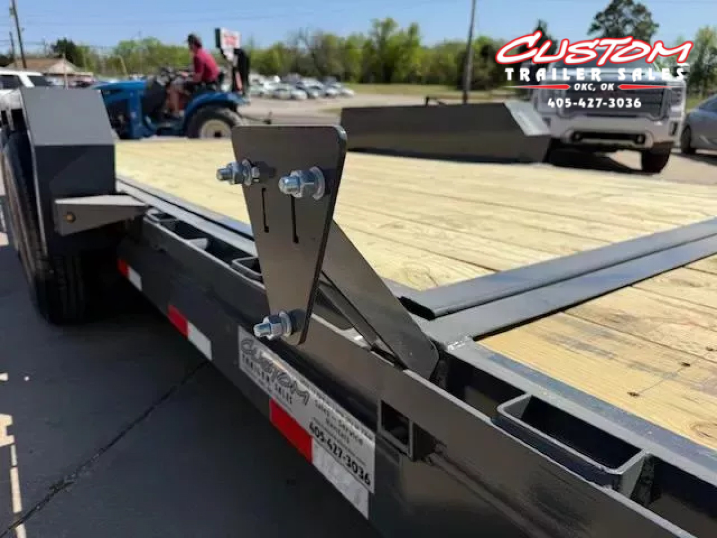 New #141586 2025 LAMAR TD 20 X 83 TANDEM AXLE 14K EQUIPMENT TILT TRAILER