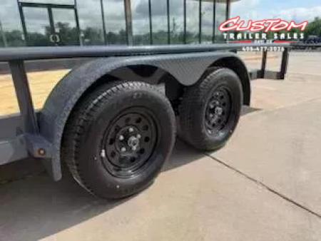 New #144889 2026 LAMAR UC 18 X 83 TANDEM AXLE PIPE TOP 7K UTILITY W/ 2' DOVE & SLIDE IN RAMPS