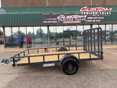 New #145759 2026 LAMAR UC 12 X 77 SINGLE AXLE PIPE TOP 3K UTILITY TRAILER W/ REAR RAMP GATE