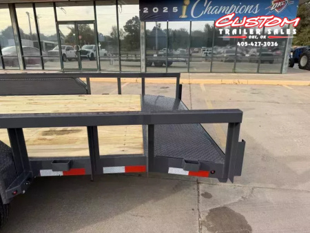 New #149199 2026 LAMAR U5 20 X 83 TANDEM AXLE SQUARE TUBE TOP 10K UTILITY W/ 2' DOVE & SLIDE IN RAMPS