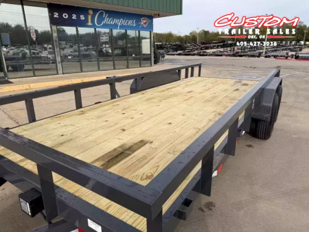 New #149199 2026 LAMAR U5 20 X 83 TANDEM AXLE SQUARE TUBE TOP 10K UTILITY W/ 2' DOVE & SLIDE IN RAMPS