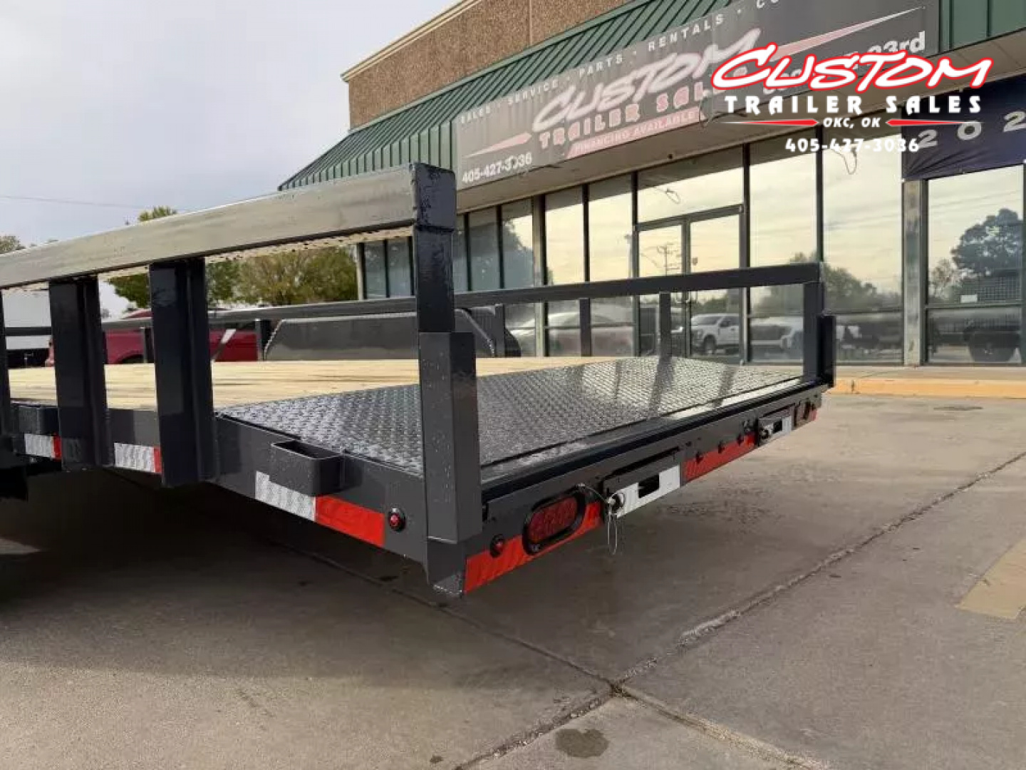 New #149200 2026 LAMAR U5 20 X 83 TANDEM AXLE SQUARE TUBE TOP 10K UTILITY W/ 2' DOVE & SLIDE IN RAMPS