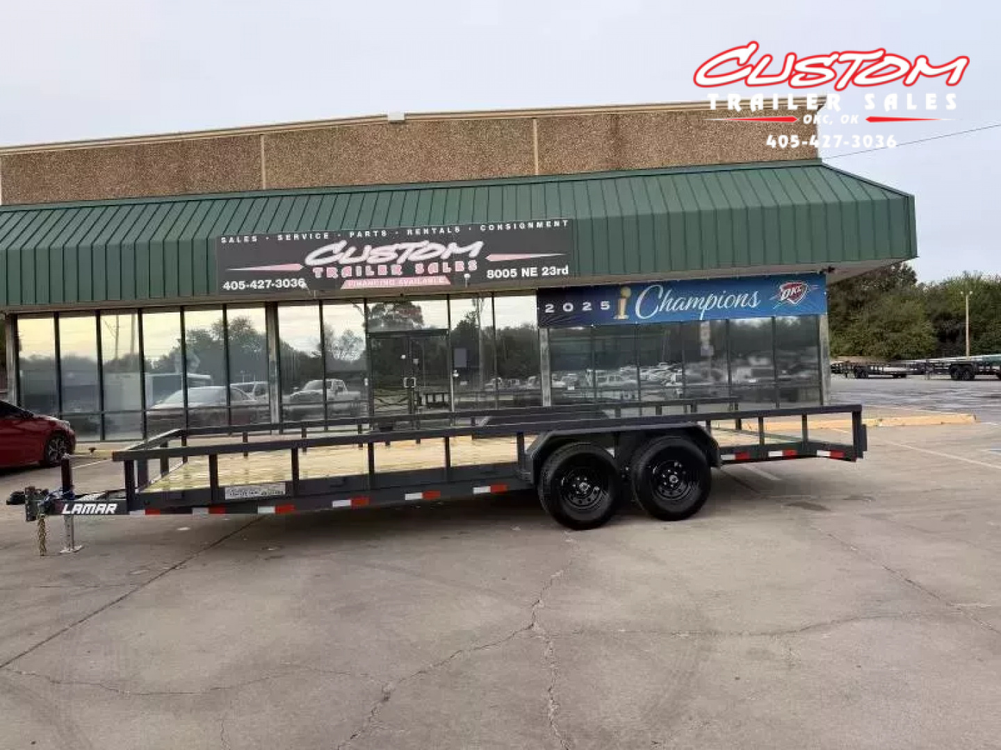 New #150653 2026 LAMAR U5 22 X 83 TANDEM AXLE 10K UTILITY TRAILER W/ 2' DOVE & SLIDE IN RAMPS