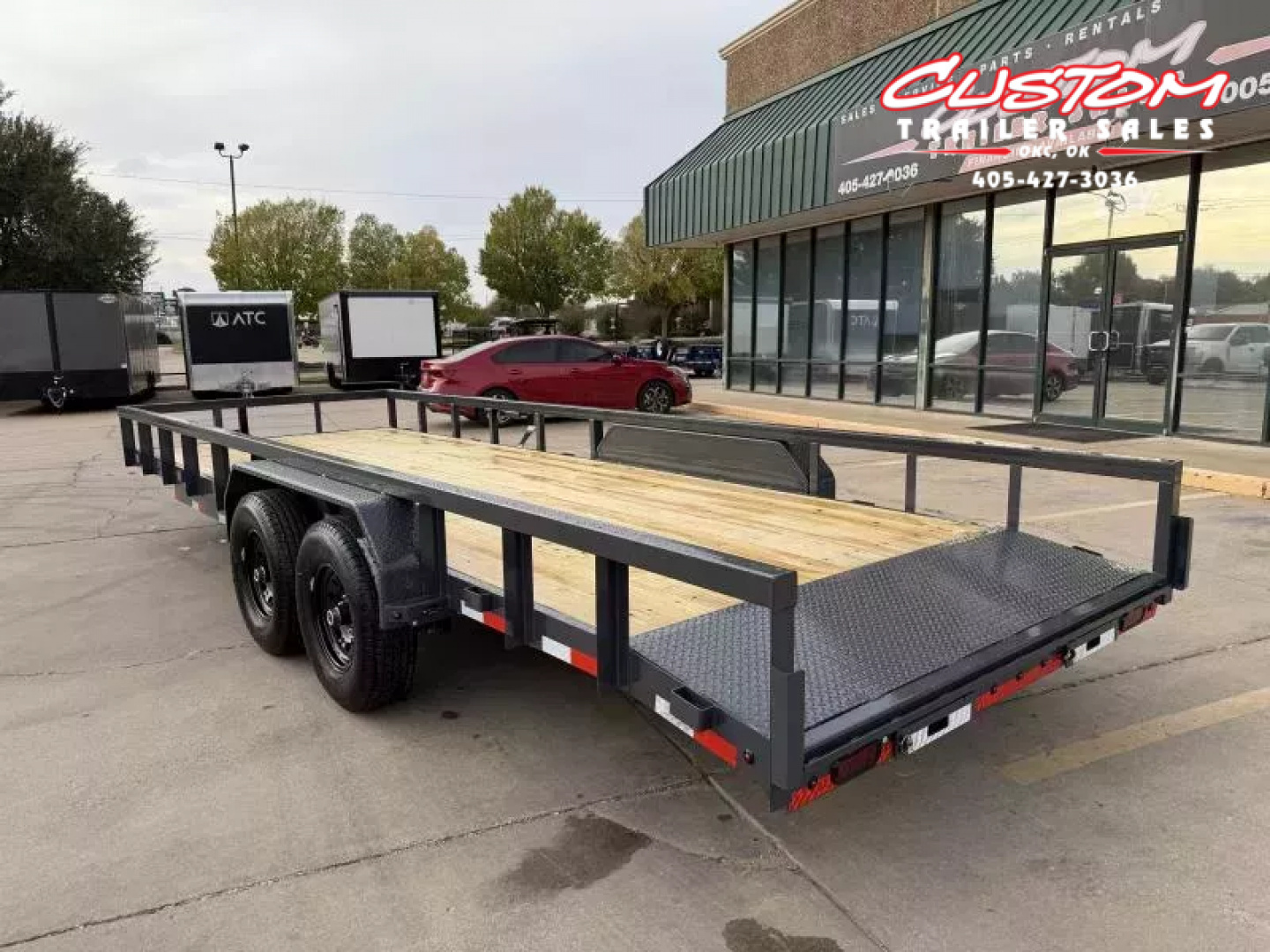 New #150653 2026 LAMAR U5 22 X 83 TANDEM AXLE 10K UTILITY TRAILER W/ 2' DOVE & SLIDE IN RAMPS