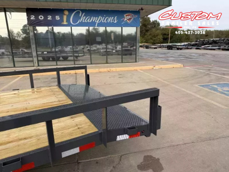 New #150653 2026 LAMAR U5 22 X 83 TANDEM AXLE 10K UTILITY TRAILER W/ 2' DOVE & SLIDE IN RAMPS