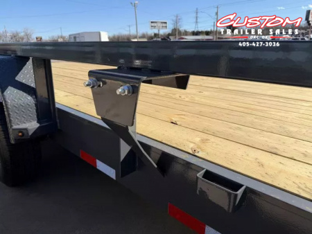 New #151013 2026 LAMAR U5 20 X 83 TANDEM AXLE SQUARE TUBE TOP 10K UTILITY W/ SLIDE IN RAMPS
