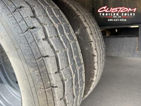 Used #242638 USED 2021 DIAMOND C FMAX210 25 X 102 DUAL TANDEM AXLE 20K FLATBED GOOSENECK W/ MAX RAMPS