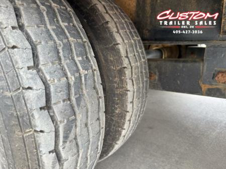 Used #242638 USED 2021 DIAMOND C FMAX210 25 X 102 DUAL TANDEM AXLE 20K FLATBED GOOSENECK W/ MAX RAMPS