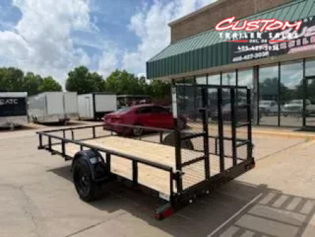 New #252896 2025 TOP HAT DSP 14 X 77 SINGLE AXLE PIPE TOP 3K UTILITY W/ REAR RAMP GATE