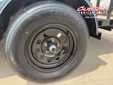 New #254148 2025 TOP HAT DSP 12 X 77 SINGLE AXLE PIPE TOP 3.5K UTILITY W/ 2' DOVE & 36" RAMP GATE