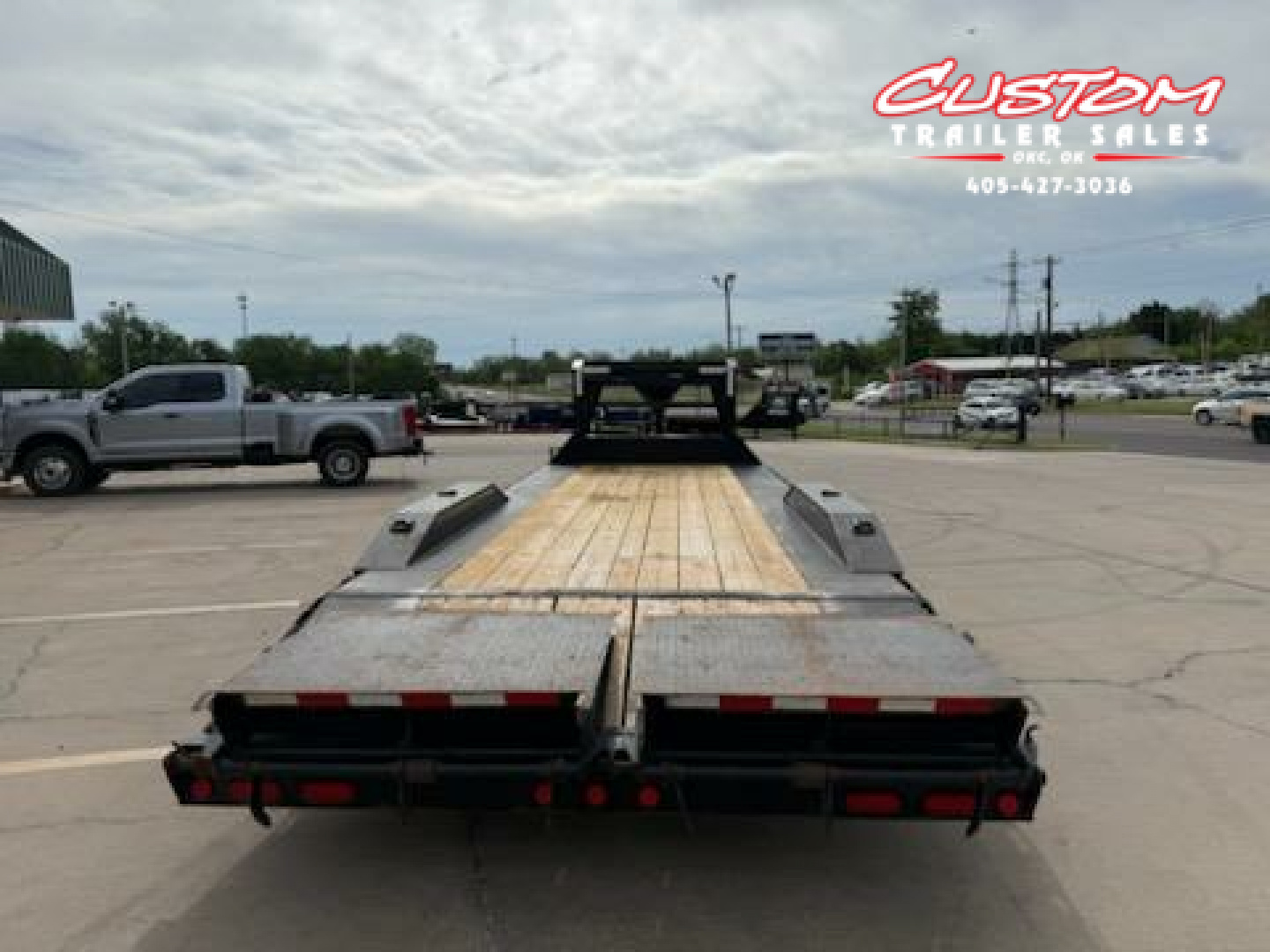 Used #317165 USED 2020 PJ TRAILERS H7 24 X 102 TANDEM AXLE SUPER SINGLE 20K GOOSENECK EQUIPMENT TRAILER
