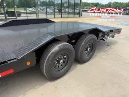 New #358260 2025 LOAD TRAIL GC 24 X 102 TANDEM AXLE 14K STEEL FLOOR GOOSENECK EQUIPMENT HAULER