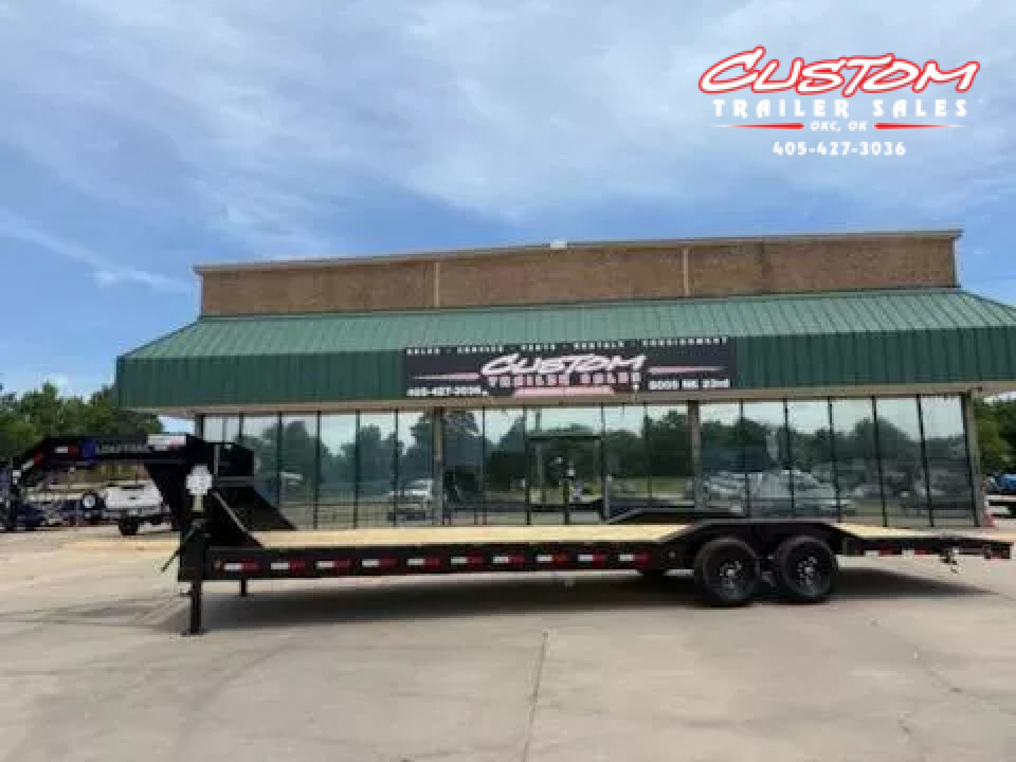 New #359805 2025 LOAD TRAIL GC 30 X 102 TANDEM AXLE 14K GOOSENECK EQUIPMENT HAULER W/ SLIDE IN RAMPS