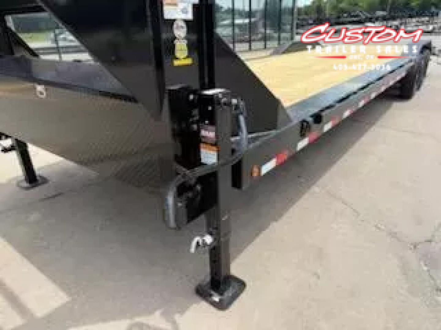 New #359805 2025 LOAD TRAIL GC 30 X 102 TANDEM AXLE 14K GOOSENECK EQUIPMENT HAULER W/ SLIDE IN RAMPS