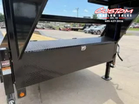 New #359805 2025 LOAD TRAIL GC 30 X 102 TANDEM AXLE 14K GOOSENECK EQUIPMENT HAULER W/ SLIDE IN RAMPS