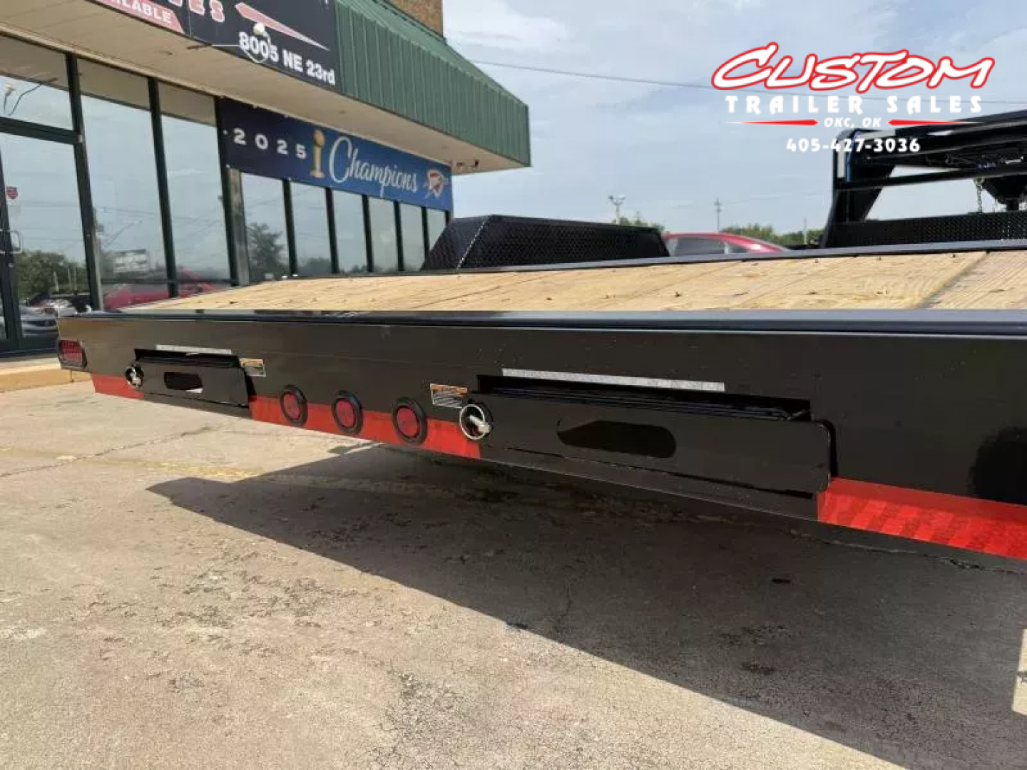 New #361219 2025 LOAD TRAIL GC 20 X 83 TANDEM AXLE 14K GOOSENECK EQUIPMENT HAULER W/ SLIDE IN RAMPS