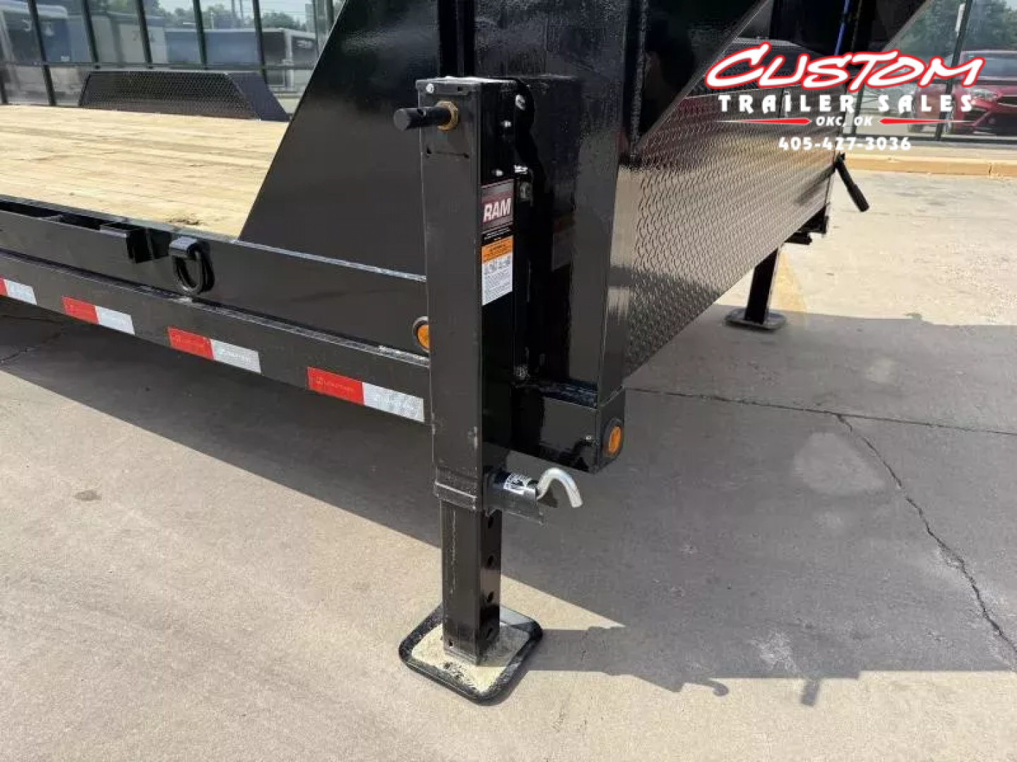 New #361219 2025 LOAD TRAIL GC 20 X 83 TANDEM AXLE 14K GOOSENECK EQUIPMENT HAULER W/ SLIDE IN RAMPS