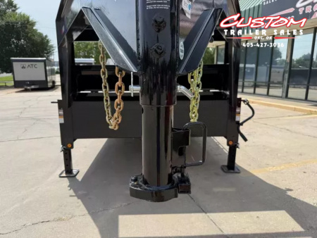 New #361219 2025 LOAD TRAIL GC 20 X 83 TANDEM AXLE 14K GOOSENECK EQUIPMENT HAULER W/ SLIDE IN RAMPS