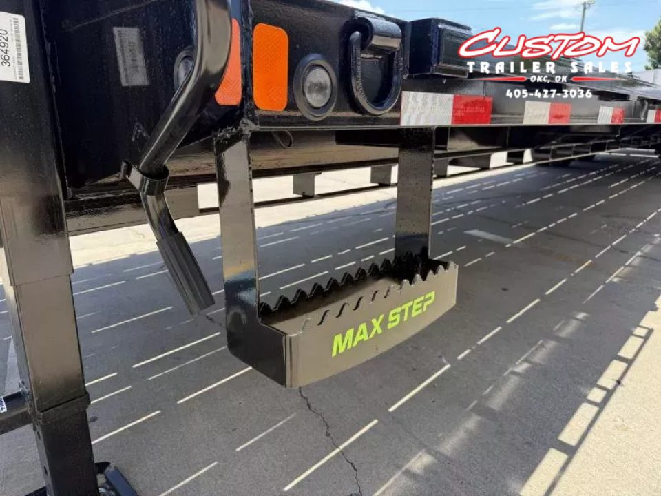 New #364920 2026 LOAD TRAIL GP 40 X 102 DUAL TANDEM LOW-PRO 24K GOOSENECK W/ MAX RAMPS