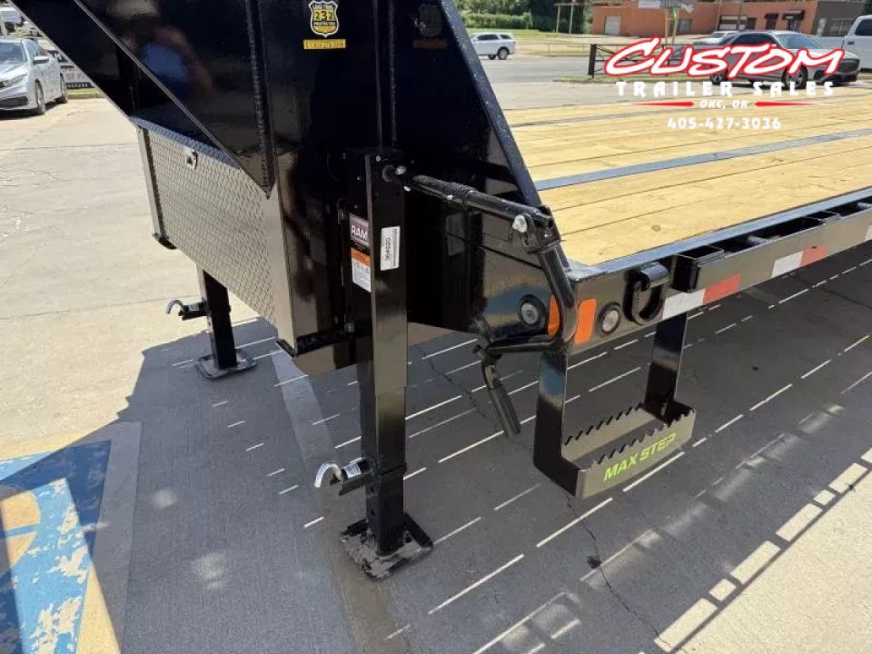 New #364920 2026 LOAD TRAIL GP 40 X 102 DUAL TANDEM LOW-PRO 24K GOOSENECK W/ MAX RAMPS