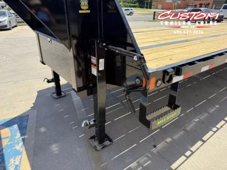 New #364920 2026 LOAD TRAIL GP 40 X 102 DUAL TANDEM LOW-PRO 24K GOOSENECK W/ MAX RAMPS