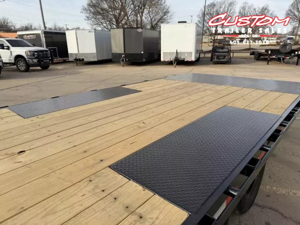 New #374418 2026 LOAD TRAIL PE 24 X 102 TANDEM AXLE BUMPER PULL 14K FULL BED FLATBED TILT