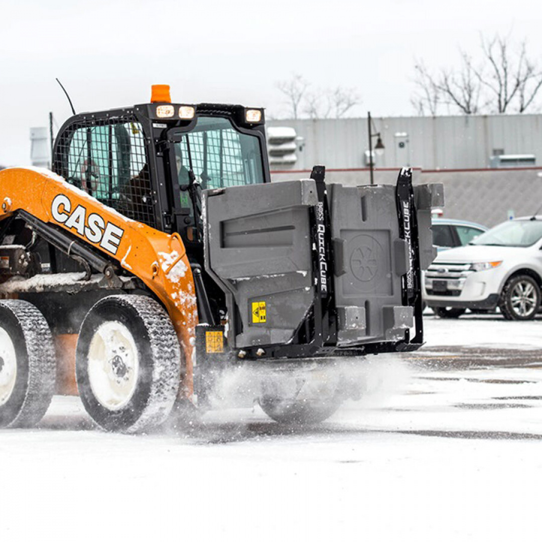 New BOSS Quick Cube Salt Spreader