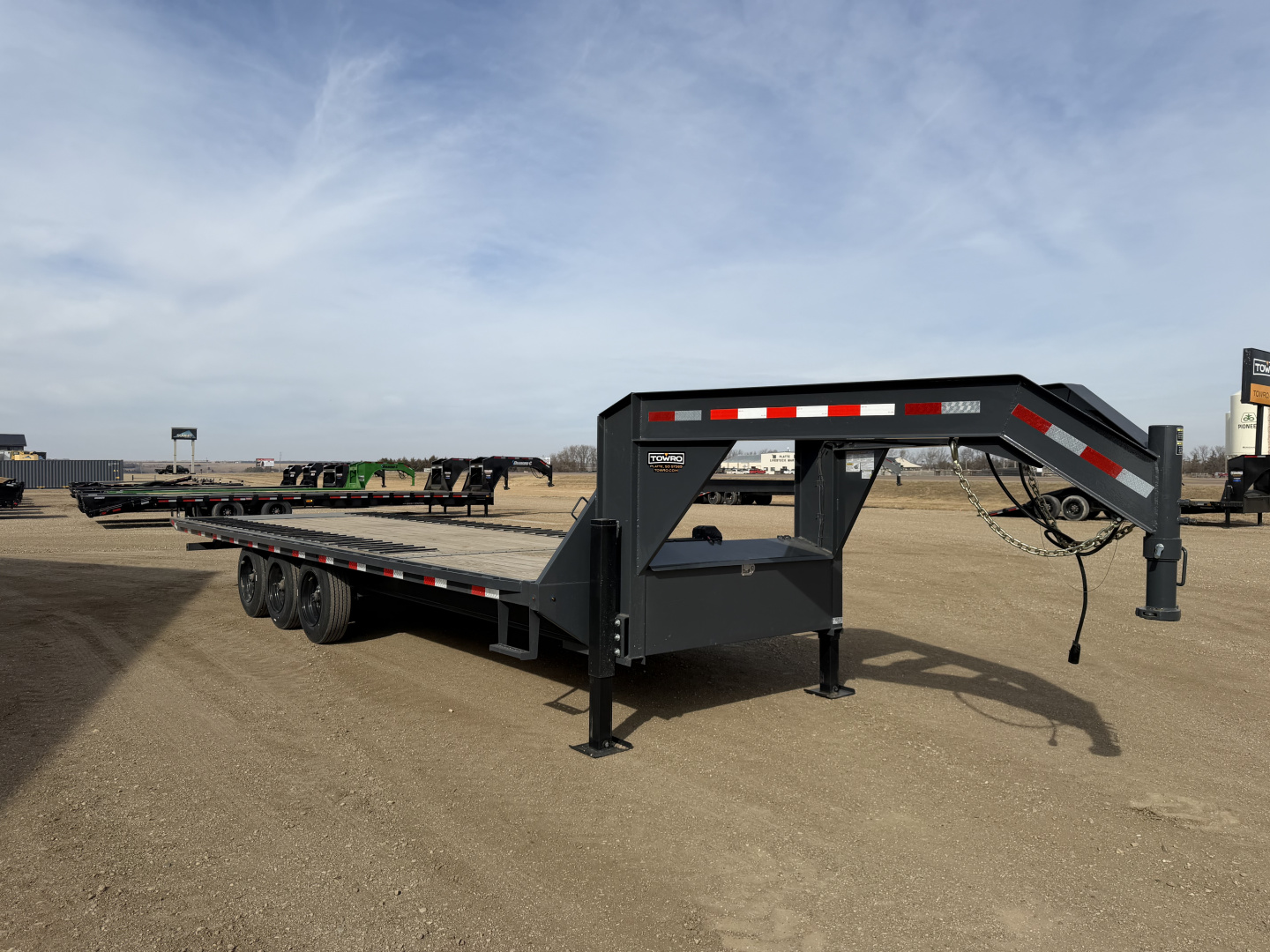 Used 2025 Lamar Trailers FA 8x26 GN Flatbed Trailer