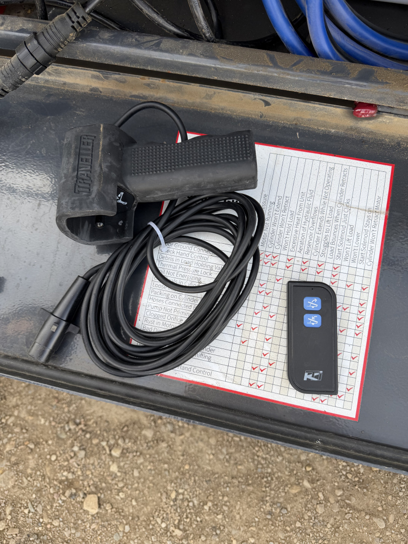 Used 2025 Lamar Trailers FA 8x26 GN Flatbed Trailer