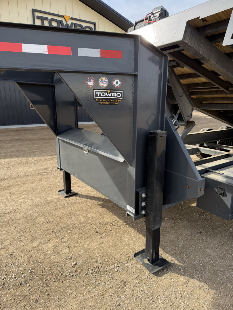 Used 2025 Lamar Trailers FA 8x26 GN Flatbed Trailer