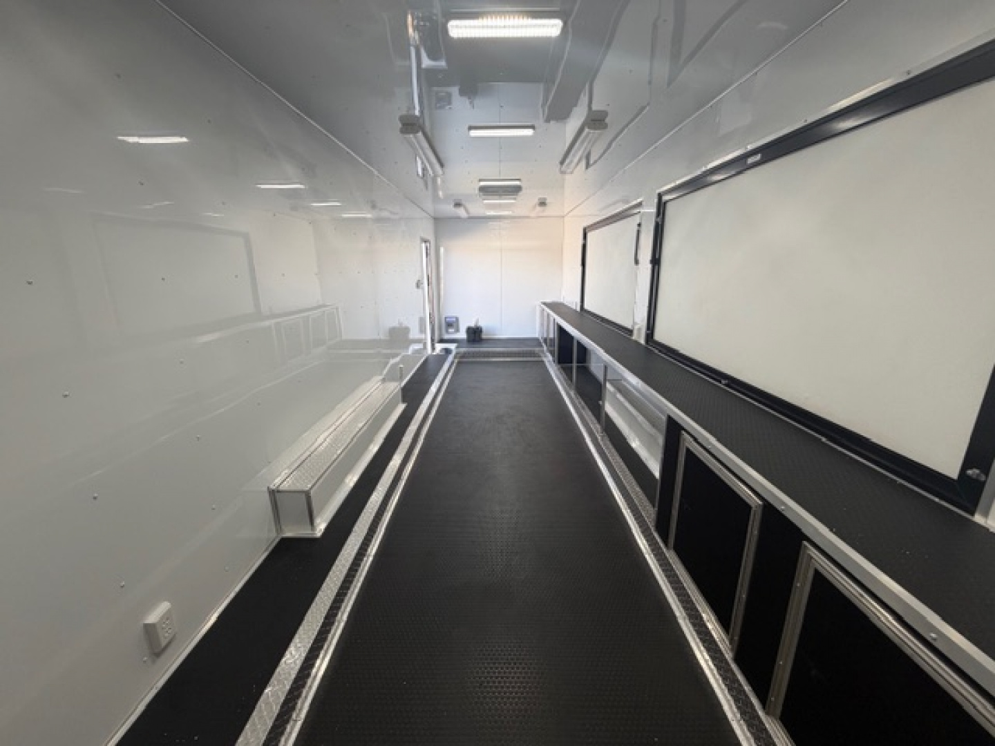 New Outlaw 8.5x28 Vending Trailer 16K Black **CURBSIDE**