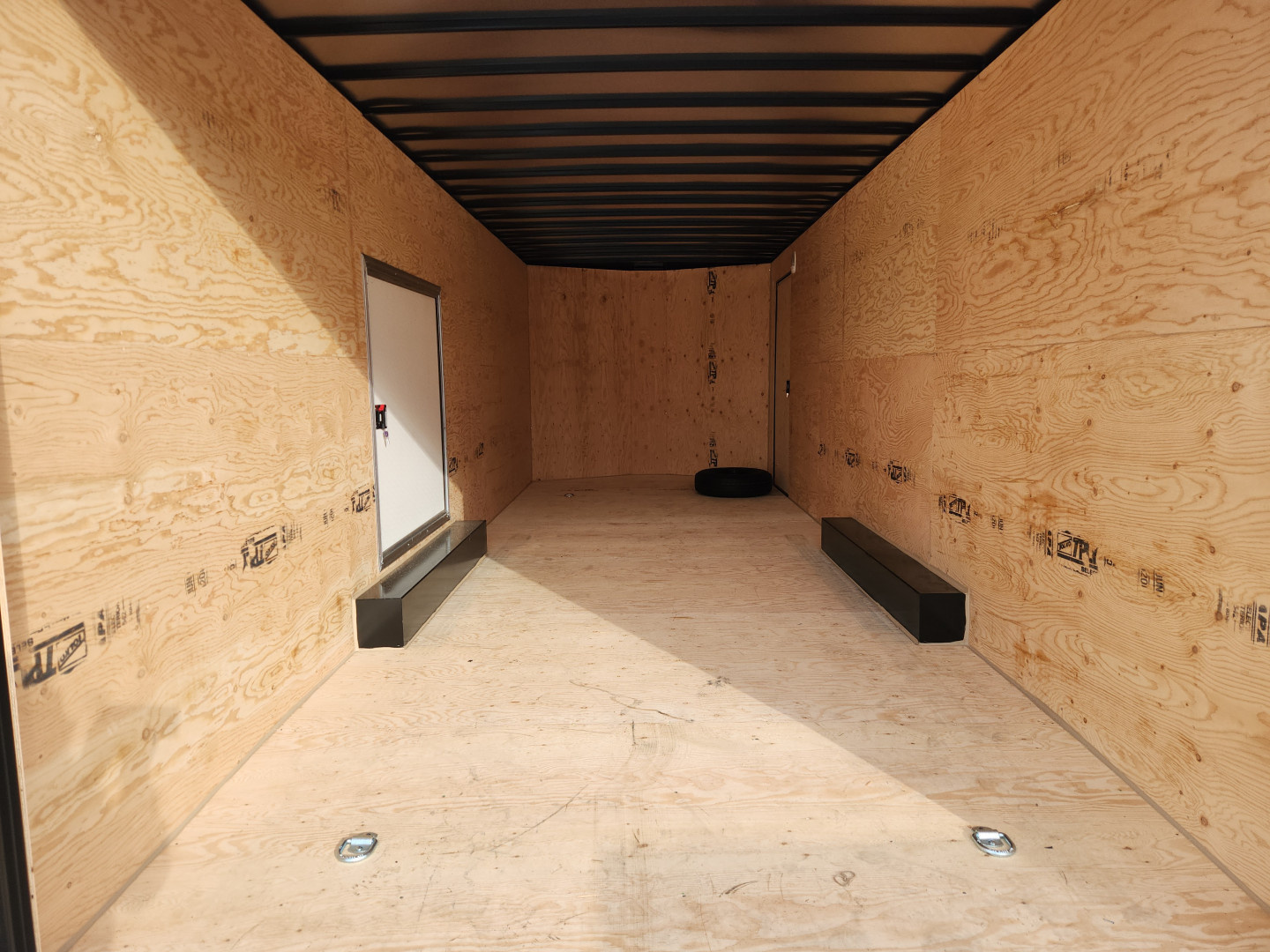 New 2026 Royal Cargo Trailers ROYAL CARGO 24' ENCLOSED CH Car Hauler