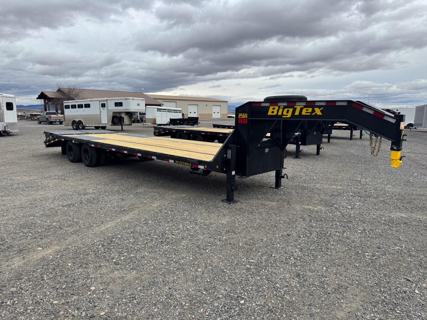 New 2026 BIG TEX TRAILERS 25GN 20+5 Tandem Dual (25.9GVW)