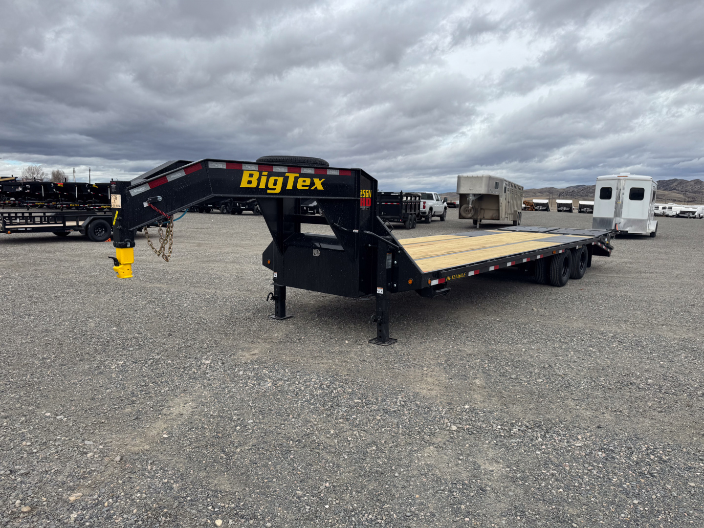 New 2026 BIG TEX TRAILERS 25GN 20+5 Tandem Dual (25.9GVW)