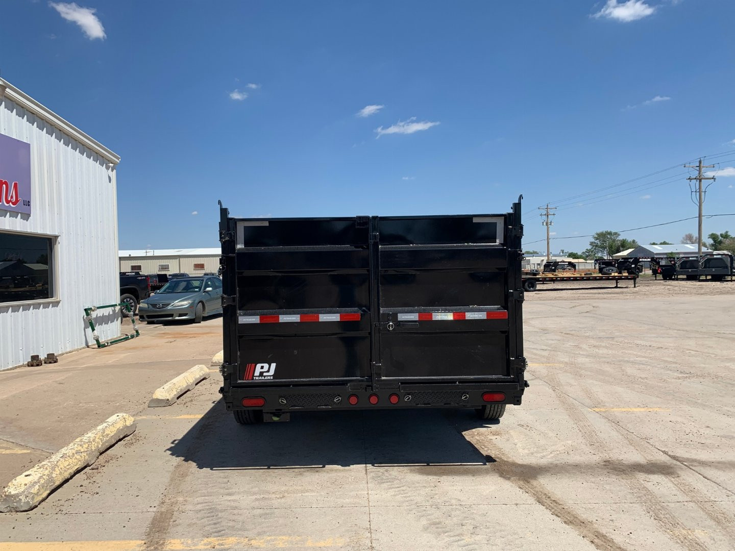 New 2026 PJ Trailers DE162 Dump Trailer