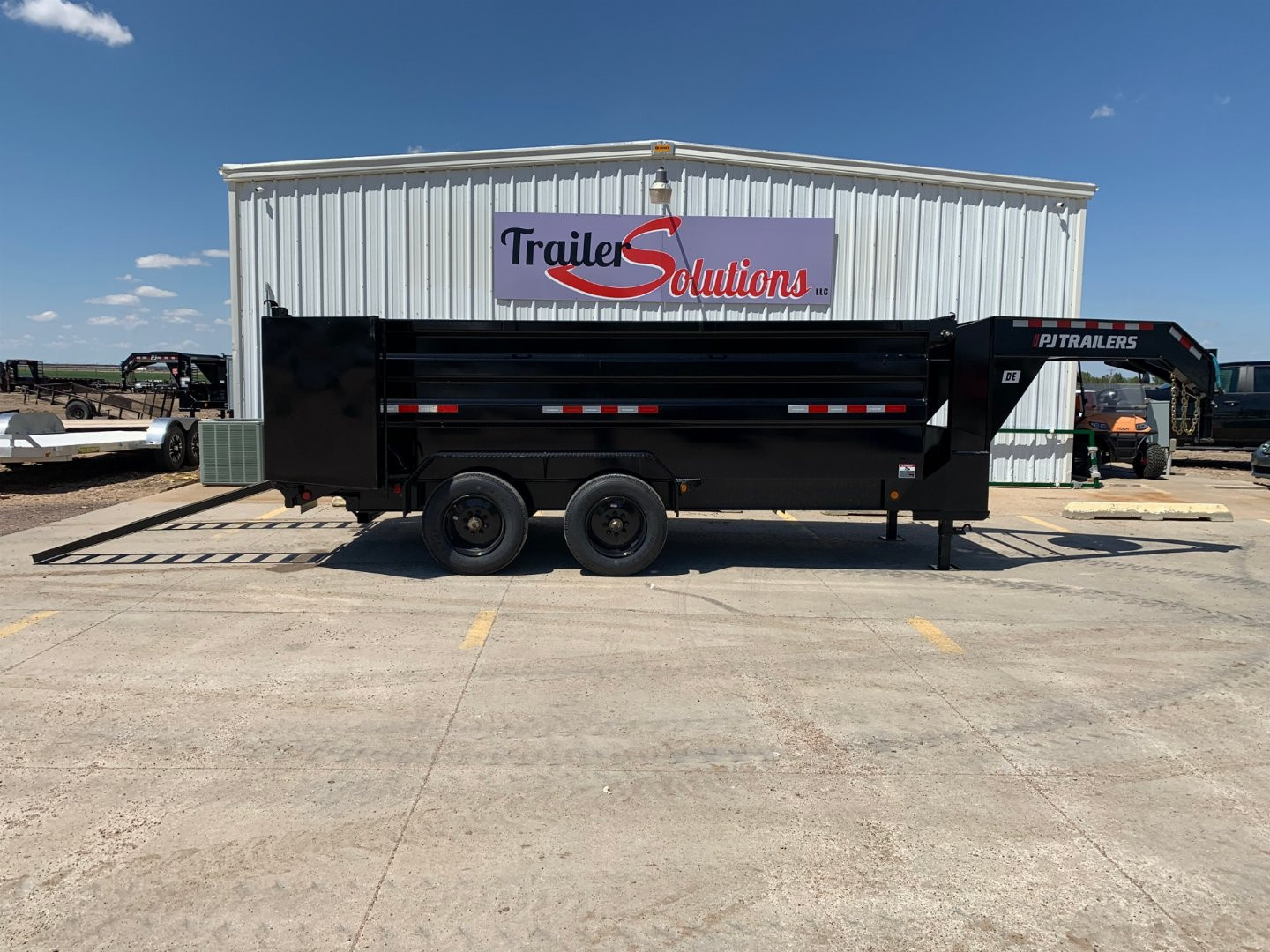 New 2026 PJ Trailers DE162 Dump Trailer