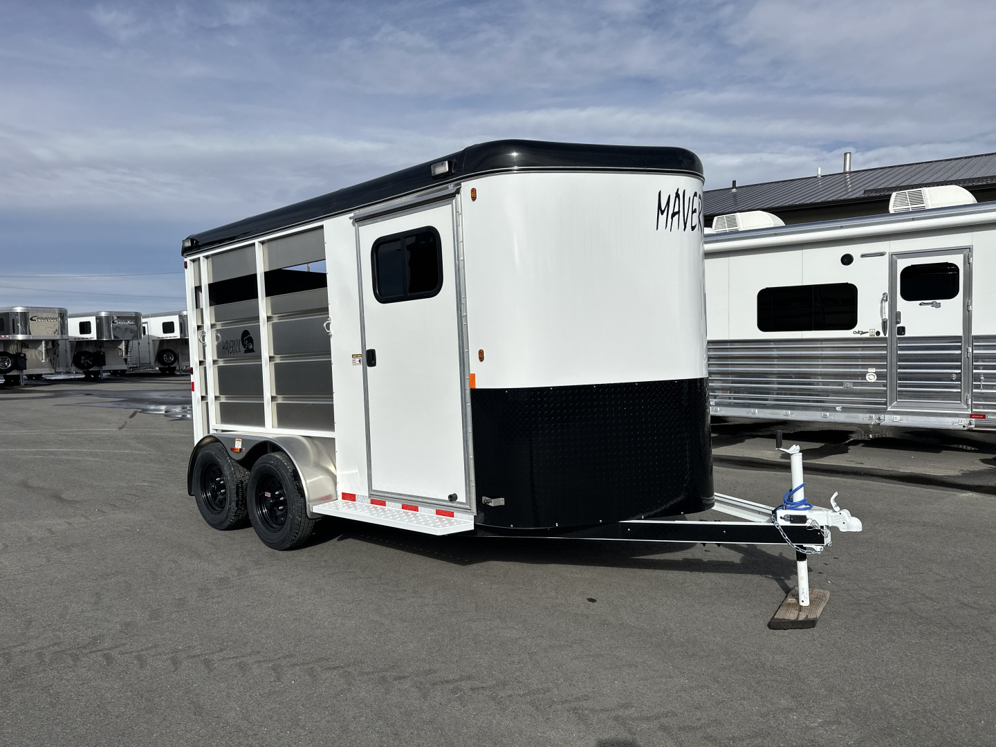New 2026 Maverick 2 Horse High Side Bumper Pull