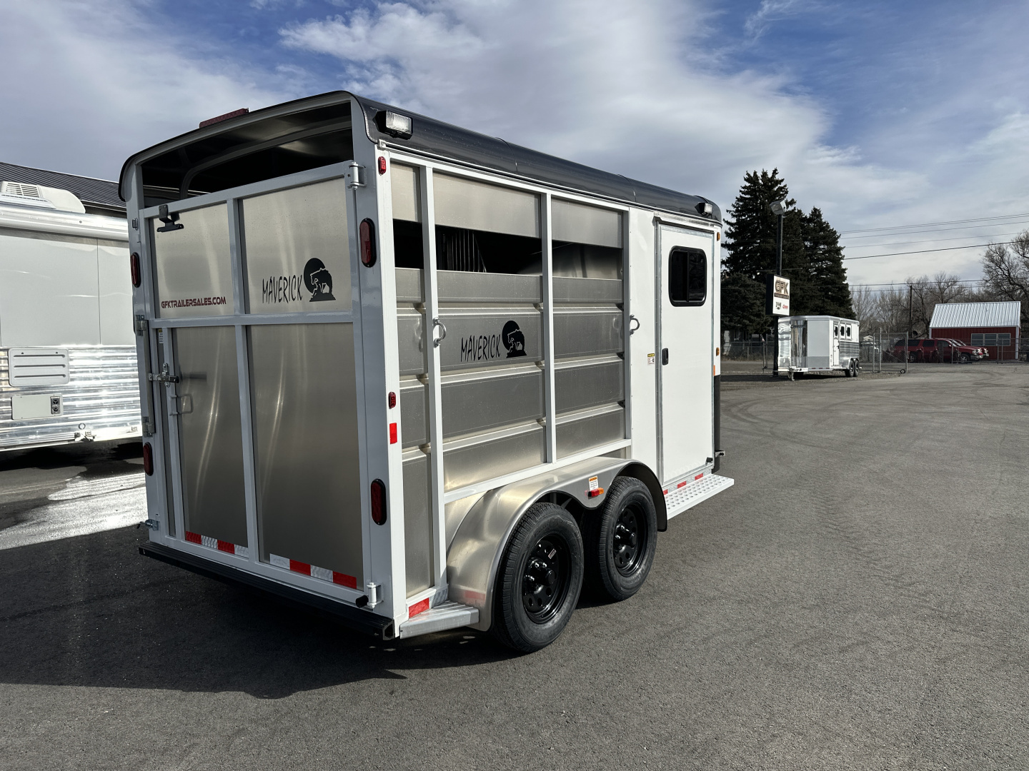 New 2026 Maverick 2 Horse High Side Bumper Pull