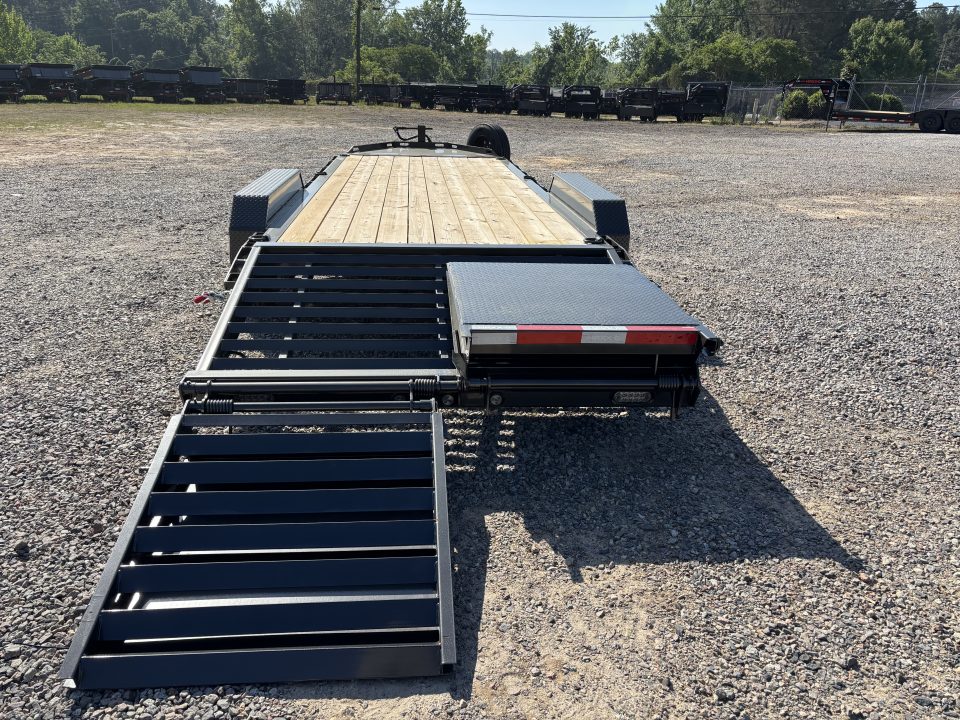 New 2026 MAXX-D 7 x 22 17.5K EHX Equipment Trailer