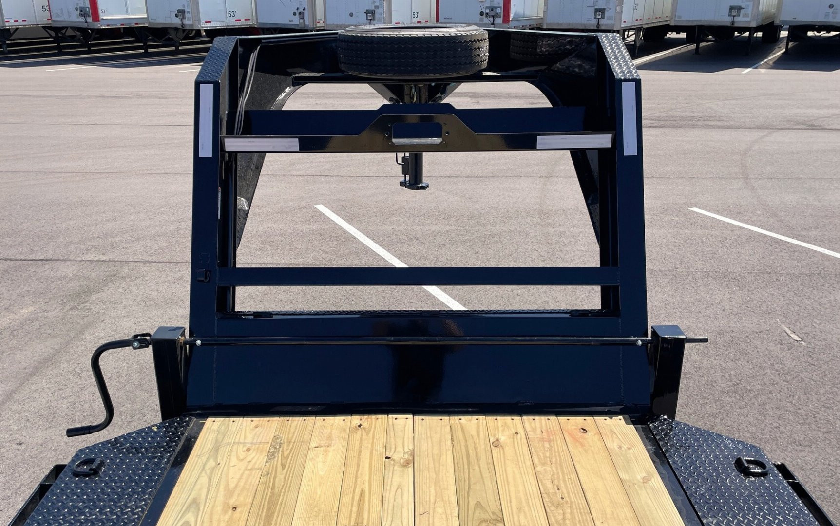New Horizon HEH Gooseneck Equipment Trailer 26'x 102" -Mountain Ramps, Drive Over Fenders, 22,400 GVWR