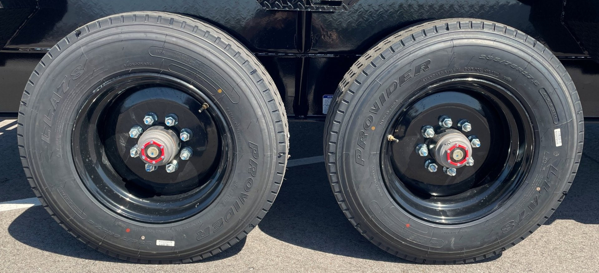 New Horizon HEH Gooseneck Equipment Trailer 26'x 102" -Mountain Ramps, Drive Over Fenders, 22,400 GVWR