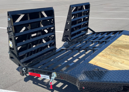 New Horizon HEH Gooseneck Equipment Trailer 26'x 102" -Mountain Ramps, Drive Over Fenders, 22,400 GVWR