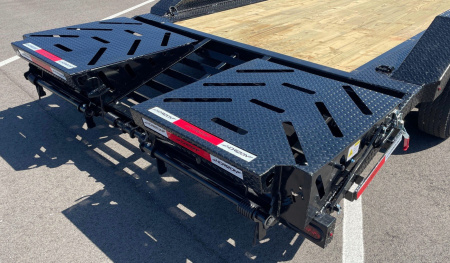New Horizon HEH Gooseneck Equipment Trailer 26'x 102" -Mountain Ramps, Drive Over Fenders, 22,400 GVWR