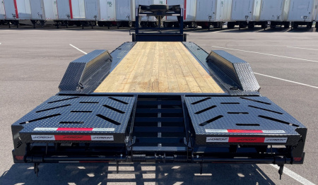 New Horizon HEH Gooseneck Equipment Trailer 26'x 102" -Mountain Ramps, Drive Over Fenders, 22,400 GVWR