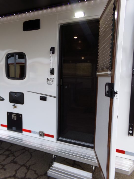 New 2026 Trails West Classic LQ 3H 10x15 Horse Trailer