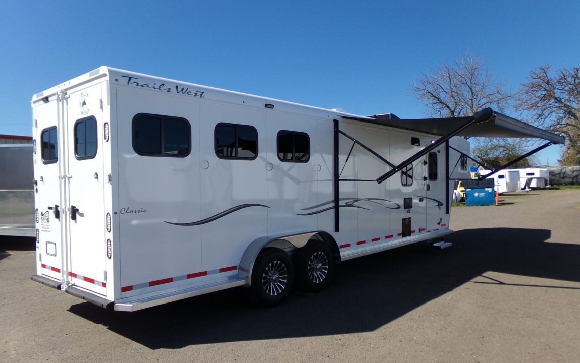 New 2026 Trails West Classic LQ 3H 10x15 Horse Trailer