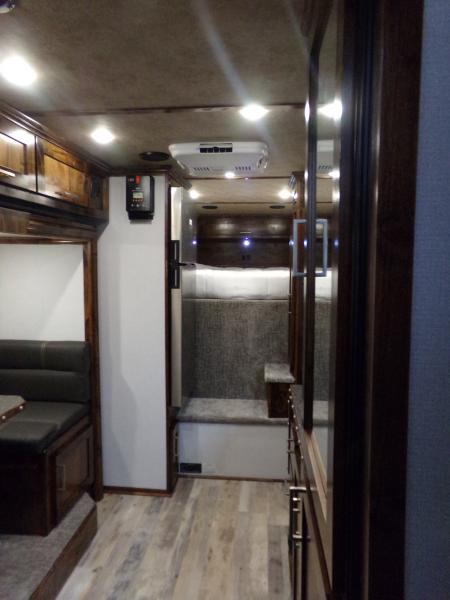 New 2026 Trails West Classic LQ 3H 10x15 Horse Trailer