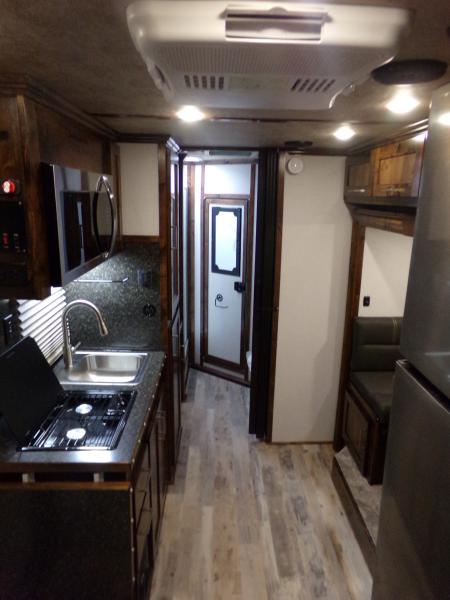 New 2026 Trails West Classic LQ 3H 10x15 Horse Trailer